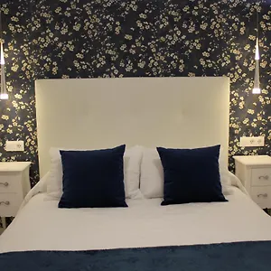 https://tico-chill-out-la-biznaga.hotelsinnerja.org