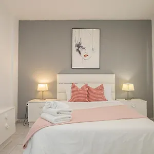 Apartamento Perfect Getaway In Triana - 15m Walk Giralda, Sevilla