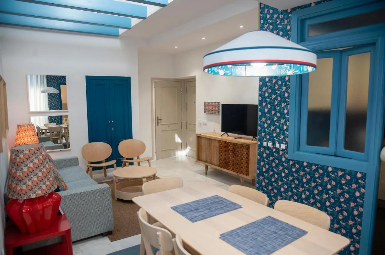 Smartr Sevilla Las Duenas 0*,  España